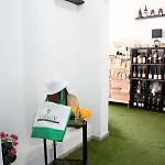 Carlo Five Bed and Breakfast 4*