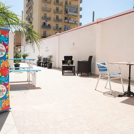 Carlo Five Couette-café 4*